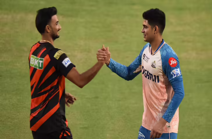GT vs SRH Pitch Report: अहमदाबाद की पिच पर आज बल्लेबाजों का चलेगा बल्ला या गेंदबाज करेंगे कमाल? जानिए पूरी रिपोर्ट