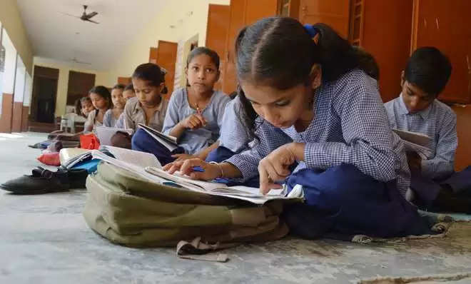 रिपोर्ट में हुआ खुलासा, Himachal Pradesh में 6,000 से अधिक सरकारी स्कूलों में 20 से कम छात्र हैं !
