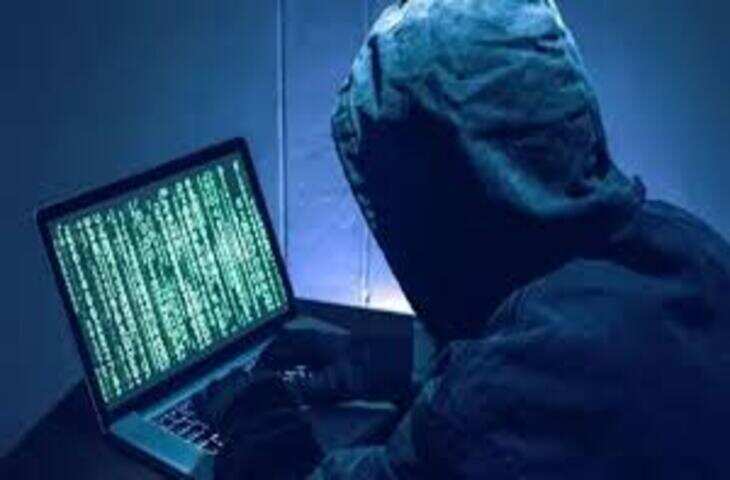 डिजिटल ठगी का नया मामला: पीएम आवास योजना के फर्जी लिंक पर क्लिक कर लाखों का हुआ नुकसान