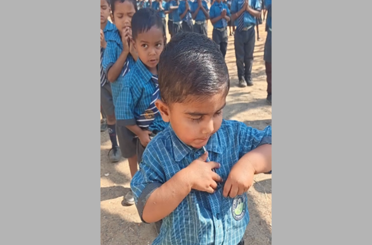 प्रेयर टाइम में लॉलीपॉप खाते बच्चे का वीडियो वायरल, क्यूटनेस देख आप भी हो जाएंगे मंत्रमुग्ध&nbsp;