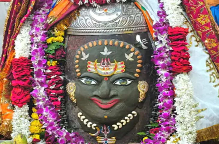 मंगलवार भस्म आरती: बाबा महाकाल का दिव्य राजा स्वरूप, रजत चंद्र, त्रिशूल, त्रिपुण्ड और ड्रायफ्रूट से हुआ भव्य शृंगार
