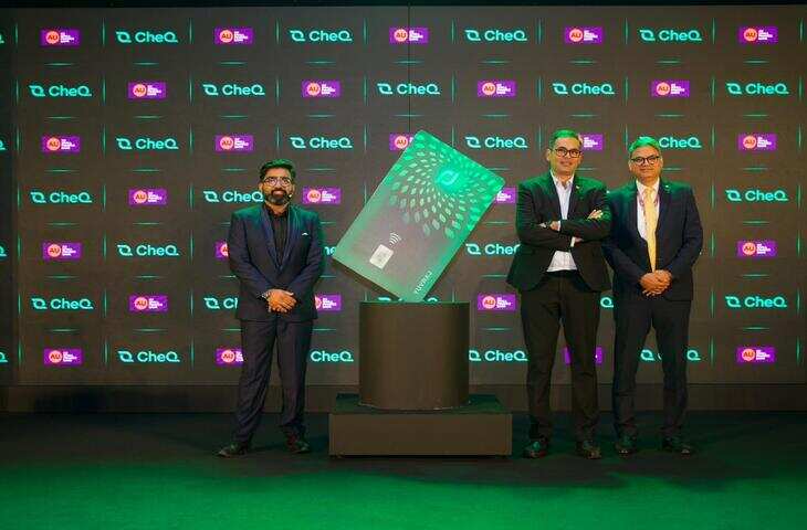 अब Credit Card भी करेगा चमक-धमक! LED लाइट वाला भारत का पहला CheQ AU कार्ड लॉन्च, 28 अप्रैल से ऐसे करें अप्लाई