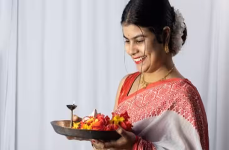 रविवार को सूर्य देव के साथ इन देवी-देवताओं की पूजा करें, दूर होंगे कष्ट और बाधाएं; जानें संपूर्ण विधि, सामग्री और मंत्र
