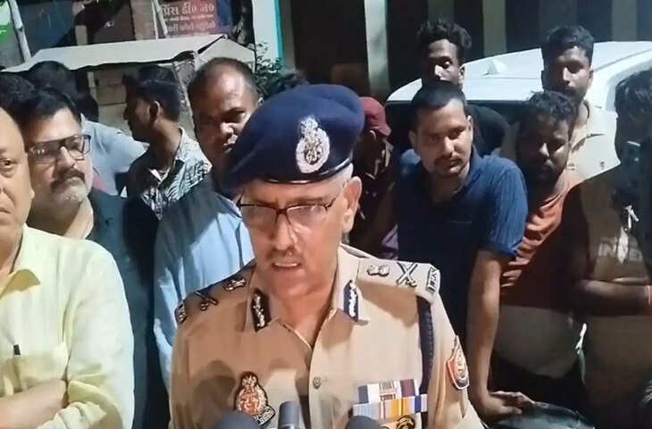 संतकबीरनगर में सनसनीखेज वारदात: छेड़खानी का विरोध करने पर युवक की गला रेतकर हत्या, भड़के ग्रामीणों ने की आगजनी
