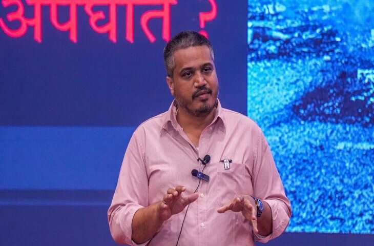 अजित पवार के निधन के बाद पार्टी में सत्ता की जंग, भतीजे रोहित ने लगाए गंभीर आरोप कहा- 'तीन नेताओं ने EC को लिखा लेटर'