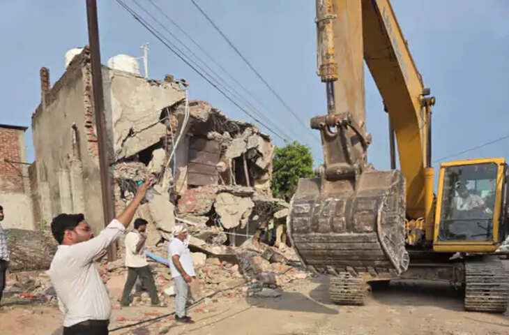 ग्वालियर में बड़ी कार्रवाई: नारायण विहार में 74 मकानों से हटाया अतिक्रमण, प्रशासन ने खाली कराई जमीन
