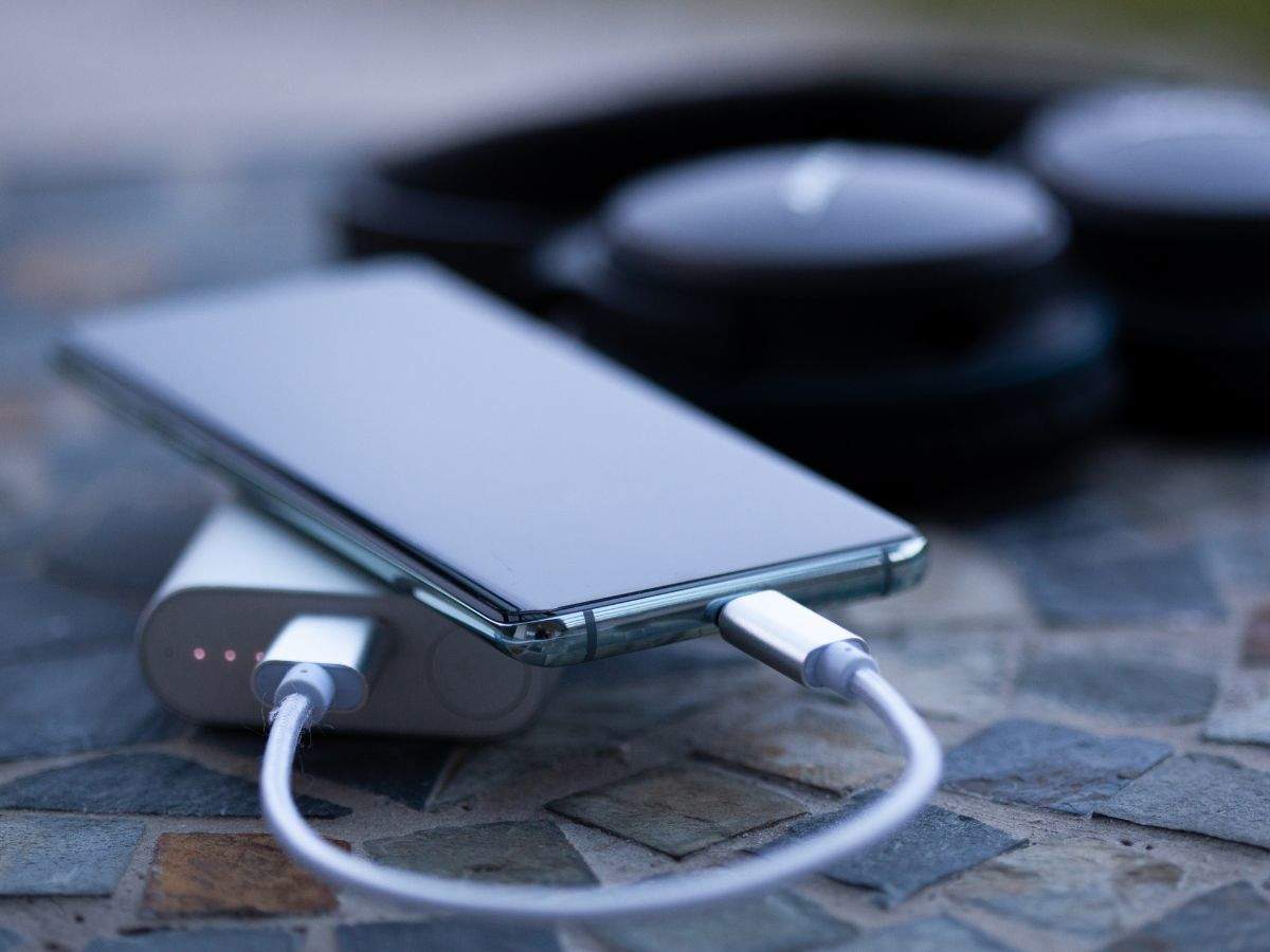 Your phone battery won’t deteriorate over the years, just follow these tips