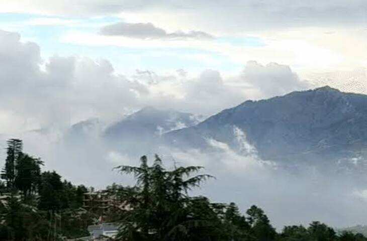 हिमाचल की पहाड़ियों पर बर्फबारी, राजस्थान में ओले-बारिश से बढ़ी ठंड; वीडियो में जाने यूपी में नदियां उफान पर