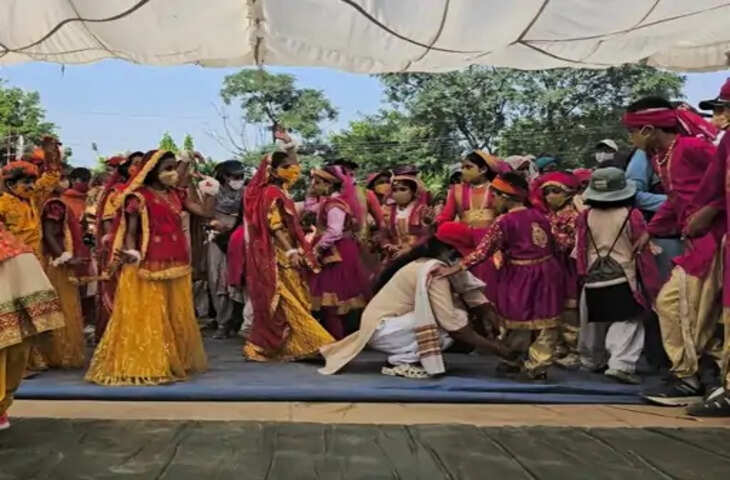आगरा के दयालबाग में परम गुरु महाराज साहब के पावन भंडारे पर धान की झड़ाई और प्रीतिभोज का आयोजन