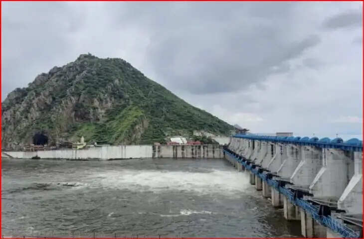 राजस्थान का वो चमत्कारी शिव मंदिर, जहां रावण ने की तपस्या, वीडियो में जानें क्या है खासियत ?