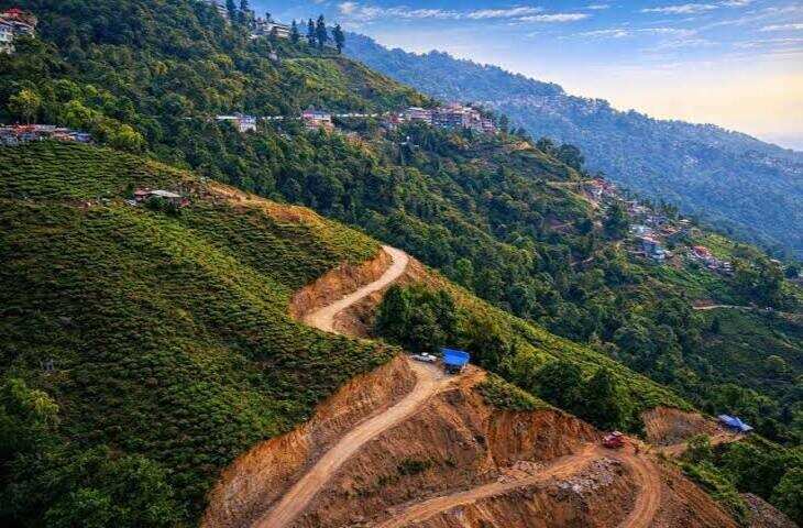 पश्चिम बंगाल टूरिज्म: दार्जिलिंग से सुंदरबन तक, जानिए क्यों खास है बंगाल की यह जादुई सैर