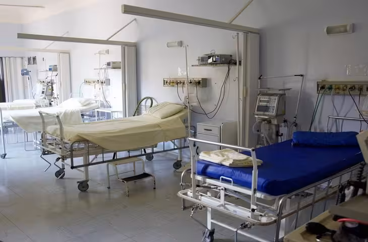 छिंदवाड़ा जिला अस्पताल की NICU में वार्मर में लगी आग, एक नवजात की मौत; 30 बच्चे सुरक्षित निकाले गए