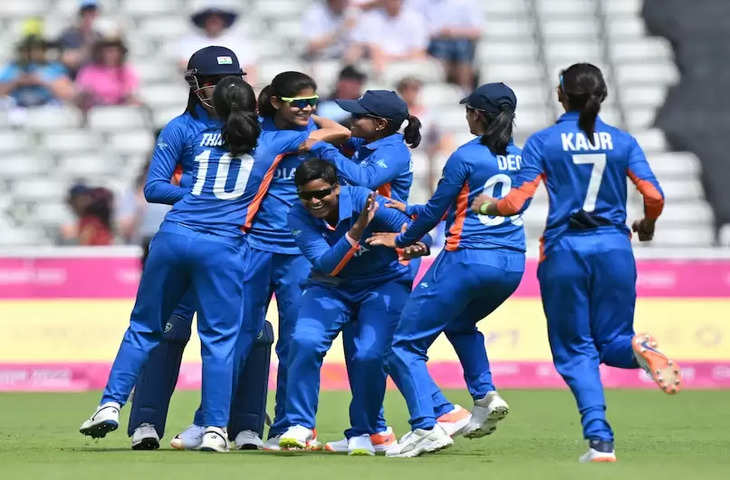 Indian women cricketer--11