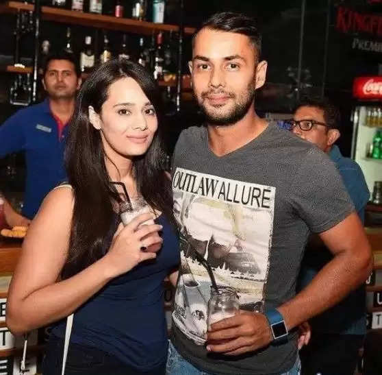 Stuart Binny Mayanti Langer