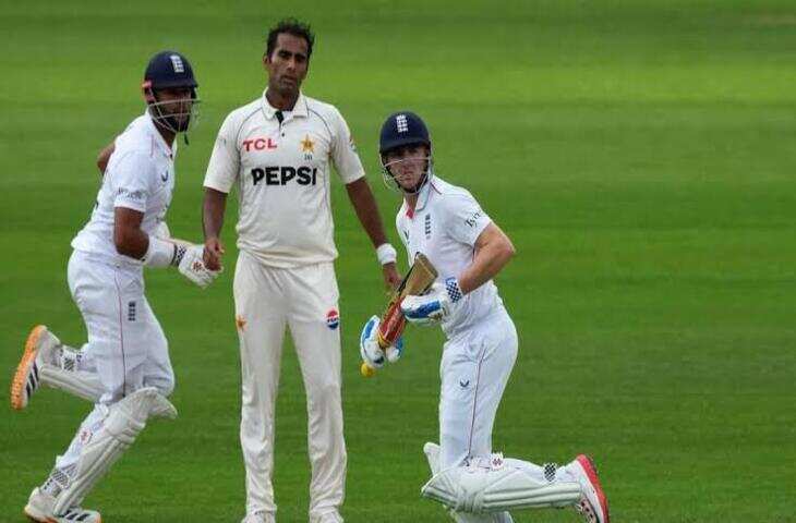 PAK vs ENG: इंग्लैंड दौरे पर शर्मनाक हार का गाज गिरना शुरू, हेड कोच और 7 दिग्गज खिलाड़ी टीम से बाहर!