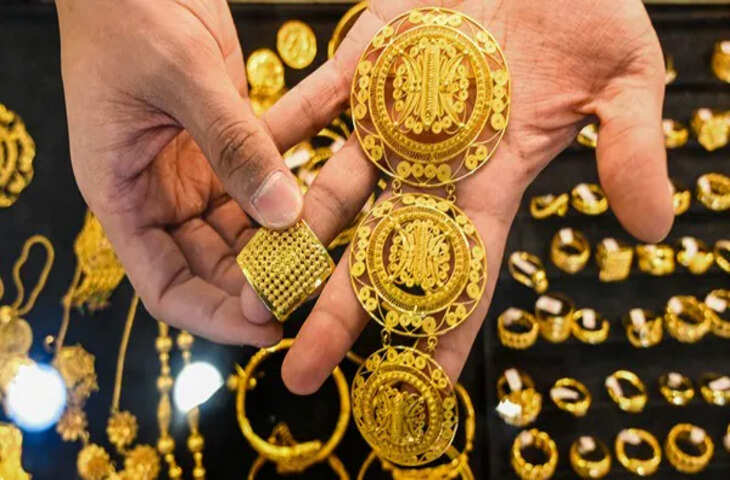Gold-Silver Update: तीसरे दिन भी टूटी चांदी और सोने की चमक भी पड़ी फीकी, खरीदने से पहले यहाँ चेक करे लेटेस्ट प्राइस&nbsp;