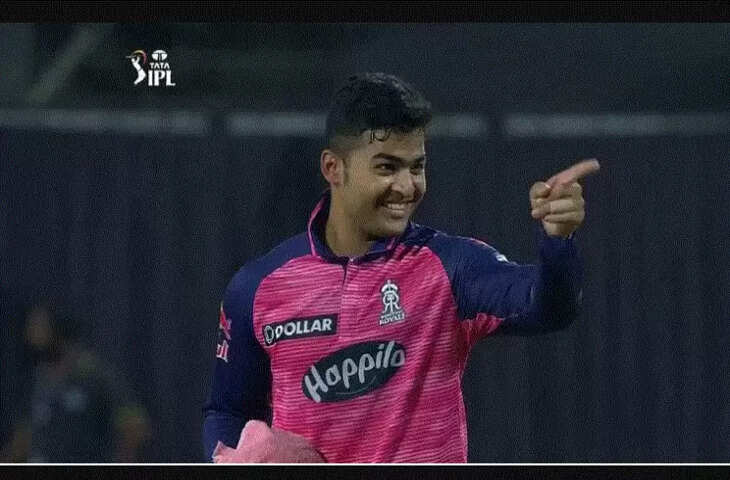 IPL 2022 Riyan Parag 111