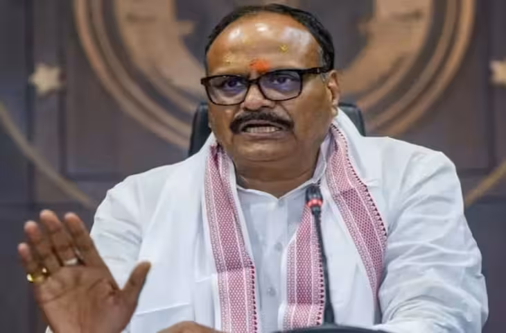 लखनऊ में सील अस्पतालों को खोलने के नाम पर रिश्वत मांगने के आरोप, स्वास्थ्य विभाग के अधिकारियों की होगी जांच; डिप्टी CM ब्रजेश पाठक नाराज
