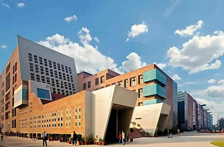 Lovely Professional University के GH-3 में आखिर क्या हुआ? वायरल वीडियो ने बढ़ाई हलचल