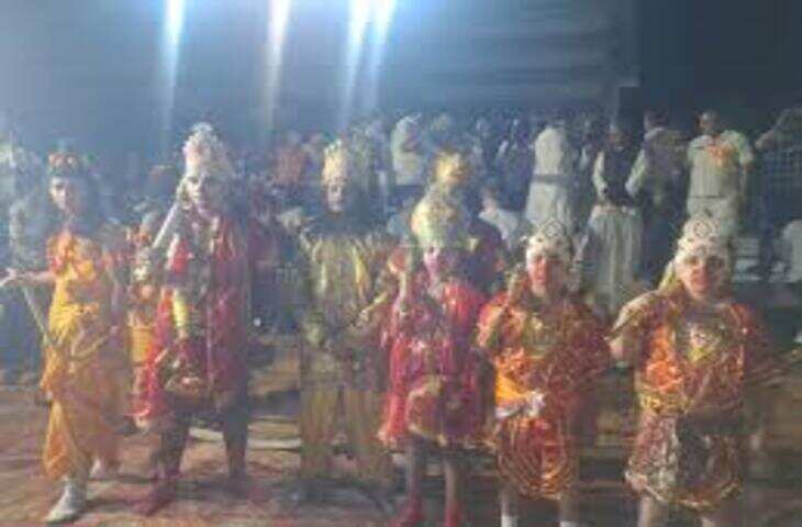 सरसावा में 50 फुट ऊंचे रावण का दहन, जय श्रीराम के जयकारों से गूंज उठा बनखंडी महादेव मंदिर मैदान