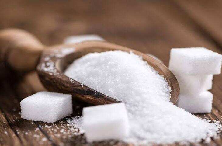 Kitchen Tips: चीनी बार-बार हो जाती है गीली और चिपचिपी? स्टोरेज की इन गलतियों से बचें