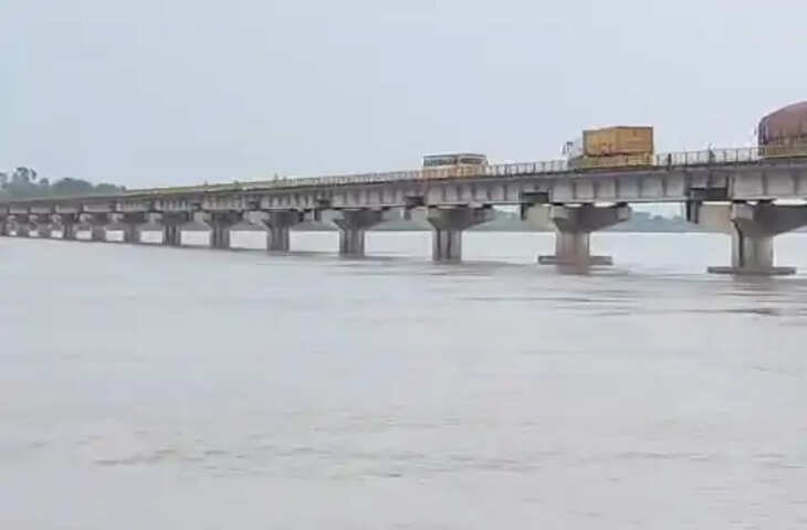 घाघरा नदी में फिर उफान, खतरे के निशान से महज 5 सेंटीमीटर नीचे पहुंचा जलस्तर; गोंडा में हाई अलर्ट