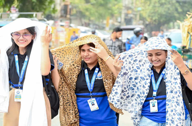 Summer Vacation 2026: भीषण गर्मी और हीटवेव के बीच राज्यों में बदली स्कूल व्यवस्था, कई जगह बढ़ी छुट्टियां और बदला टाइमिंग