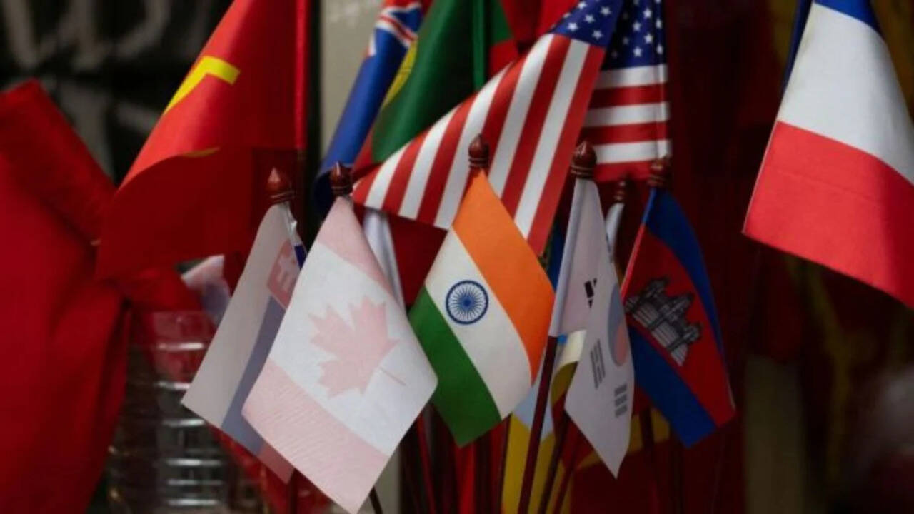 Best Countries 2026: रहने, काम करने और कारोबार के मामले में ये है दुनिया के बेस्ट देश ? जाने लिस्ट में कहाँ खड़ा है भारत