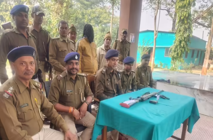 बिहार के खगड़िया में एसटीएफ और पुलिस की छापेमारी में कुख्यात अपराधी गिरफ्तार, लंबा आपराधिक इतिहास