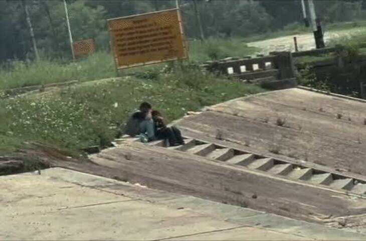 हिमाचल के सुंदरनगर झील किनारे कपल का वीडियो वायरल, सार्वजनिक स्थान पर अशोभनीय हरकतों पर मचा बवाल; पुलिस ने शुरू की जांच