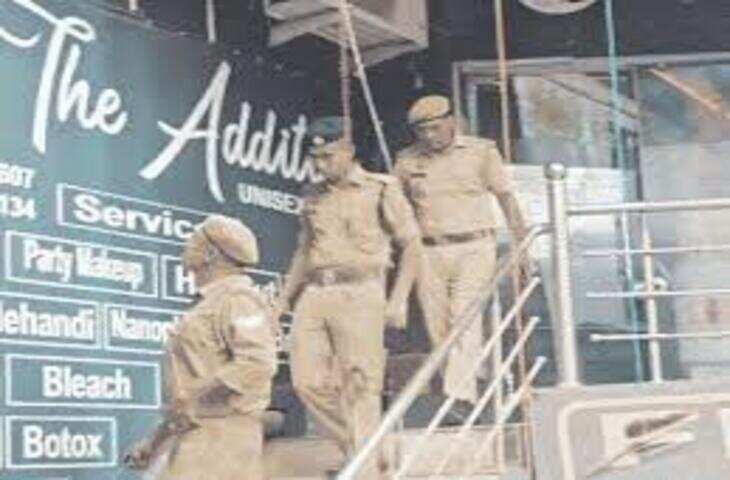 आगरा में होटल से भागी युवती पहली मंजिल से गिरी, पुलिस पहुंची तो मचा हड़कंप, बॉयफ्रेंड और स्टाफ फरार