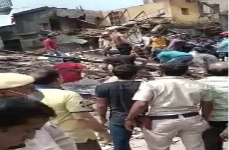 Delhi में गिरी इमारत, किसी के हताहत होने की खबर नहीं