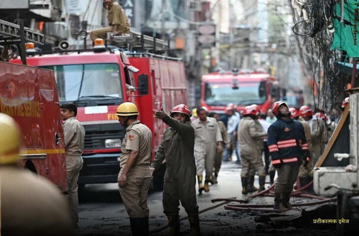 गुरुग्राम जिला न्यायालय में भीषण आग: रिकॉर्ड रूम जलकर खाक, 10 दमकल गाड़ियों ने पाया काबू