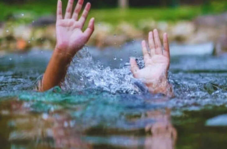 बुआ को बचाने में 3 भतीजों की डूबकर मौत, मुंडन में गए थे; गंगा की तेज धारा में बह गए