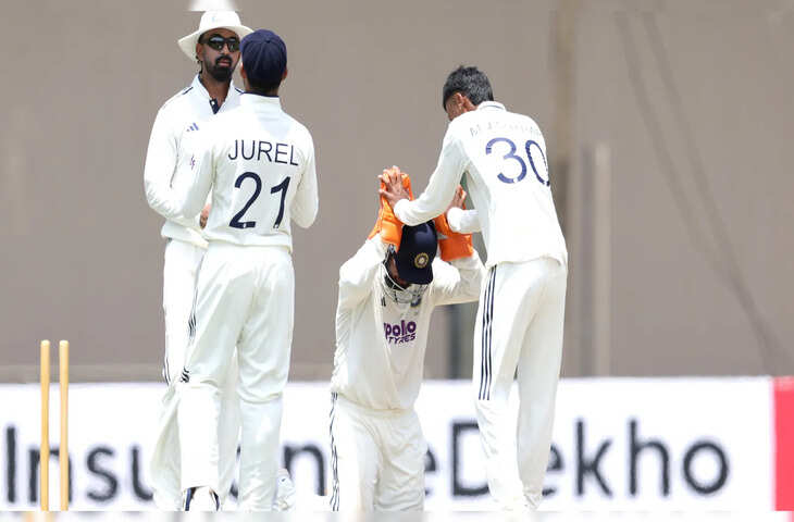 India vs Sri Lanka 1st Test: गॉल में शुरू हुआ महामुकाबला, राहुल-यशस्वी ने संभाली भारतीय पारी; जानें मैच का हाल