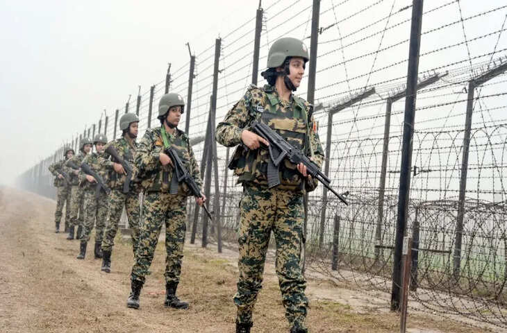 नए साल में पाकिस्तान की एक और नापाक हरकत! इस राज्य में ड्रोन से भेजा गोला-बारूद, सुरक्षा एजेंसियां अलर्ट&nbsp;