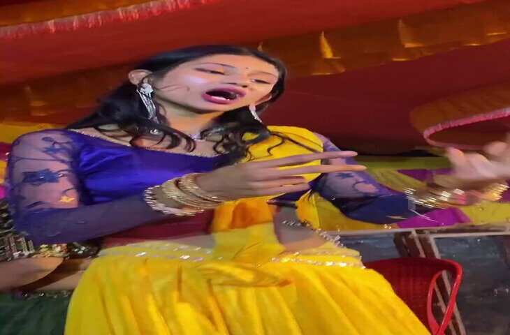 'भैया आप टाइम देखिये...'&nbsp;थकी ऑर्केस्ट्रा डांसर से जबरन कराया गया डांस, वीडियो हो रहा वायरल&nbsp;