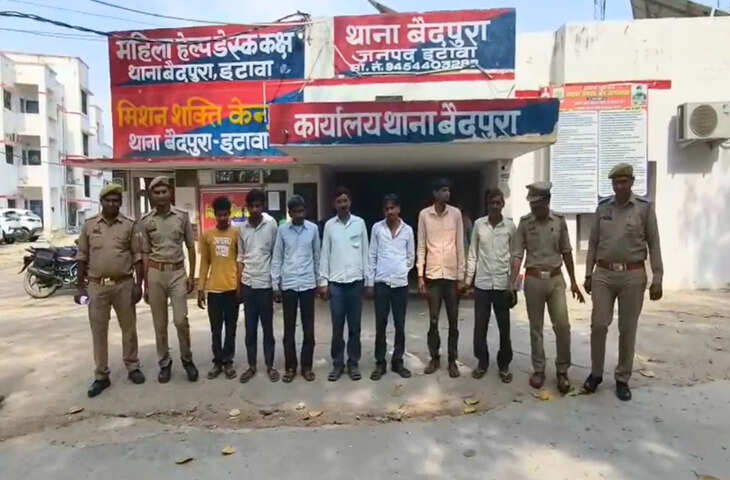 इटावा में प्रेम प्रसंग को लेकर बवाल, महिला व युवक के साथ मारपीट और अमानवीय व्यवहार; पुलिस ने शुरू की कार्रवाई