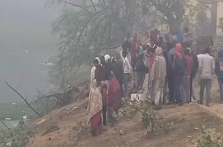 बिहार में नदी में तैरता दिखा शव, इलाके में फैली दहशत, पुलिस जांच में जुटी