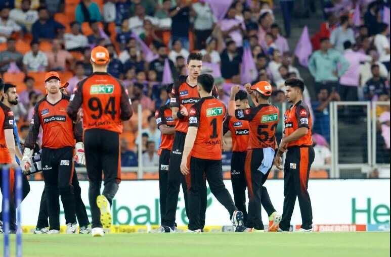 "srh0--1-111112221111111" "srh0--1-11111222111" "srh0--1-11111222" "srh0--1-111"