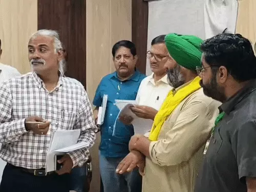 किसानों और प्रशासन के बीच सिंचाई पानी पर वार्ता बेनतीजा:आठ बारियों की मांग पर अडे, बेनीवाल बोले- किसान हक लेना जानते हैं, 14 अक्टूबर को फिर आऊंगा