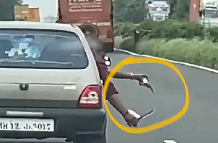 सिवनी में कार की खिड़की से चाकू लहराकर राहगीरों को डराने वाले दो युवक गिरफ्तार, सोशल मीडिया वीडियो से खुला मामला