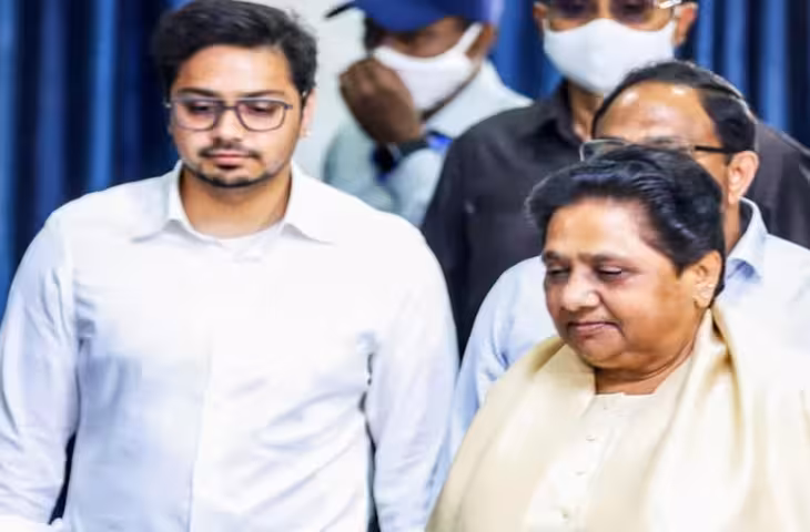 मायावती ने आकाश आनंद को फिर हटाया, तीसरी बार छी