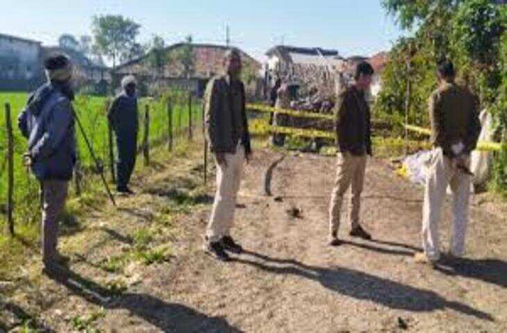 मामूली विवाद में बेटे ने पिता पर फावड़े से हमला कर की हत्या