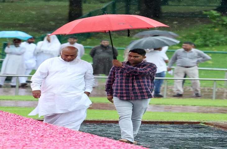 Jawaharlal Nehru की पुण्यतिथि पर राहुल गांधी समेत कई नेताओं ने दी श्रद्धांजलि