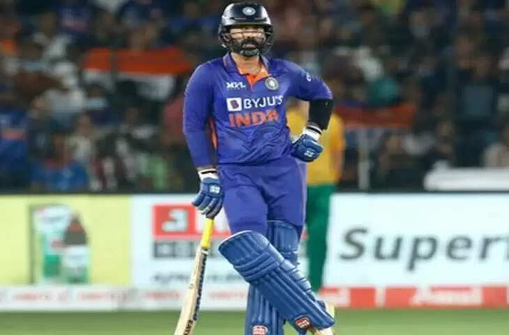 Dinesh Karthik--111