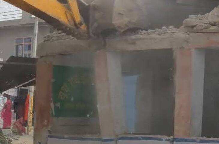 जयपुर के इस स्कूल की बदलेगी तस्वीर, पुरानी इमारत पर चला बुलडोजर