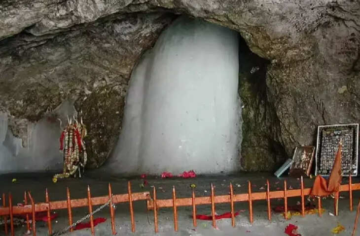 बाबा बर्फानी के हुए प्रथम दर्शन, अमरनाथ गुफा में 7 फीट ऊंचा शिवलिंग बना; 3 जुलाई से शुरू होगी यात्रा