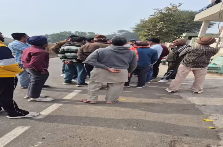 श्रीगंगानगर में 9वीं की छात्रा पर तेजाब से हमला, वीडियो में देखें बाइक सवार युवक फरार, इलाके में दहशत