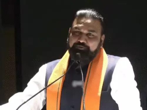 सरेराह नाबालिग से छेड़खानी पर घिरी बिहार सरकार, मंत्री ने वीडियो को बताया साजिश; CM बोले- &lsquo;रील नहीं बनाता तो पकड़ा जाता?&rsquo;